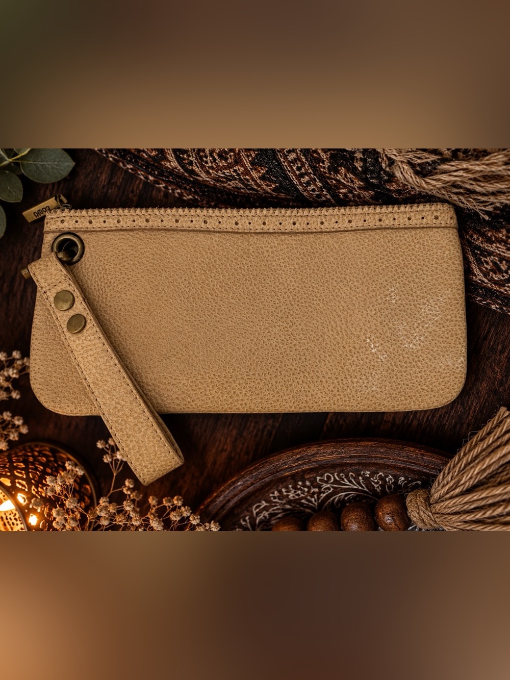 HOBO International Tan Pebbled Leather Wristlet Wallet Clutch - Picture 2 of 3